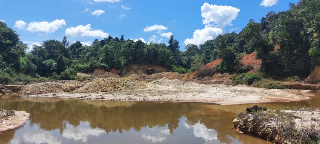 Gold and bauxite mining 42